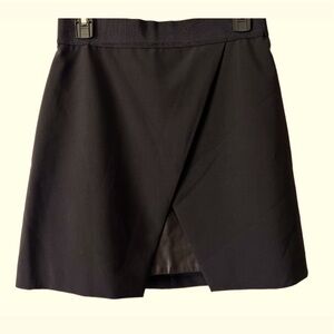 Alice + Olivia Ericka Overlap Womens 8 Black Short Mini Skirt Leather Accent